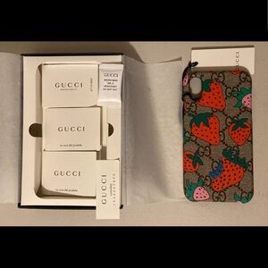 🍓Gucci Strawberry iPhone X/XS Case NEW!